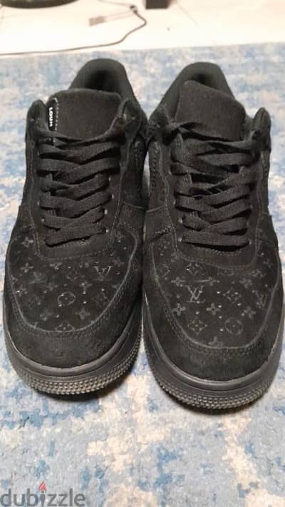 Nike air force1 X louis vuitton size 43