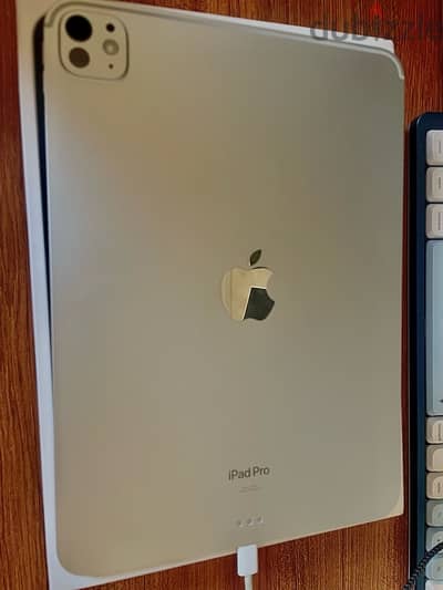 iPad Pro M4 11-inch (256GB, WiFi) + Apple Pencil Pro