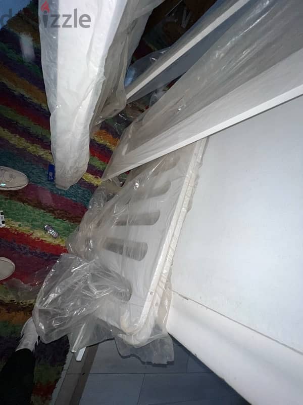 Two bed base positions 4
