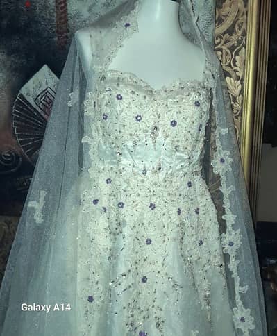 فستان زفاف مستورد