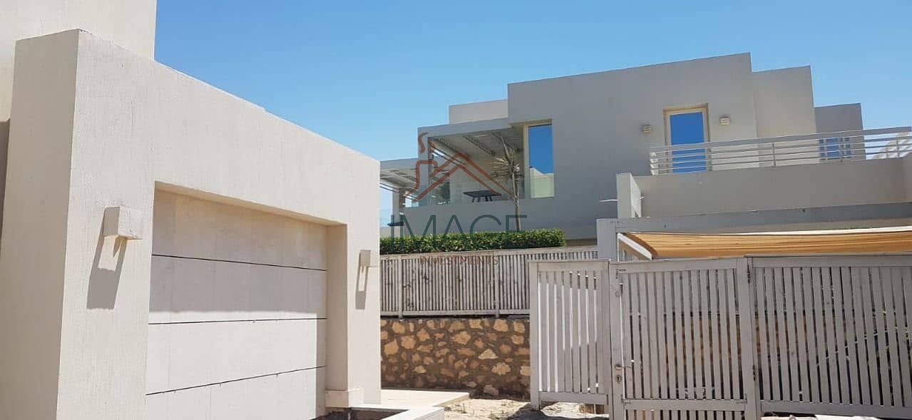 5 Bedrooms 1,500 sq.M Villa for sale 54,000,000 EGP in Hacienda Bay, Sidi Abdel Rahman