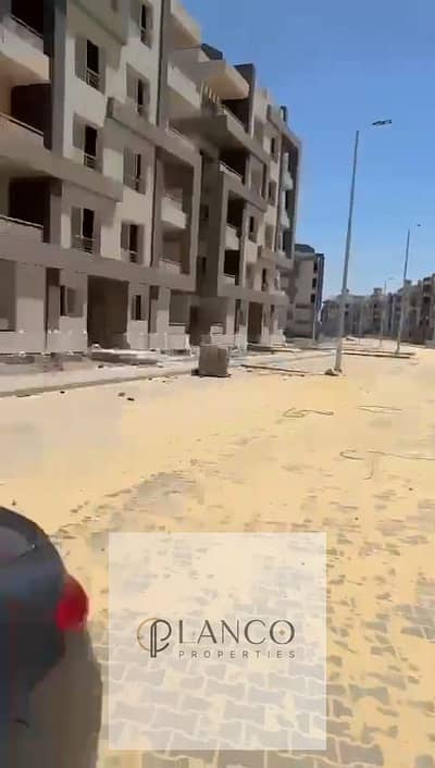 شقة للبيع نص تشطيب كومباوند جامعة القاهرة الشيخ زايد Apartment for Sale in Cairo University Compound – Sheikh Zayed