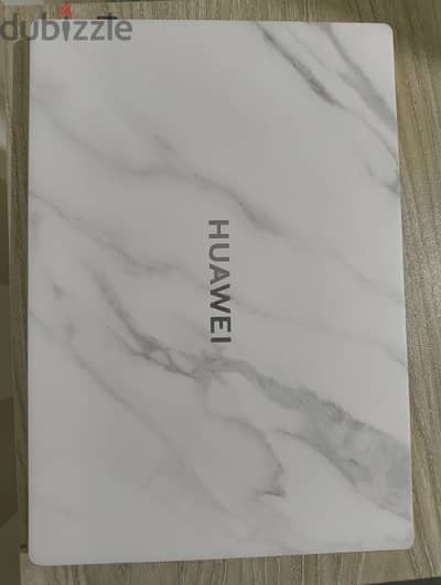 Huawei matebook D16 (topline)