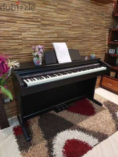 بيانو رولاند ار بي piano roland RP30