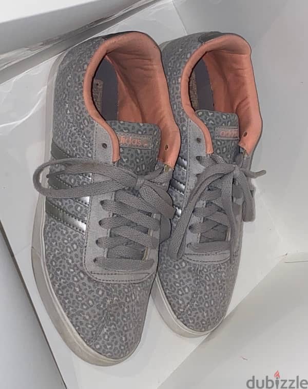 Adidas shoes size 38 3