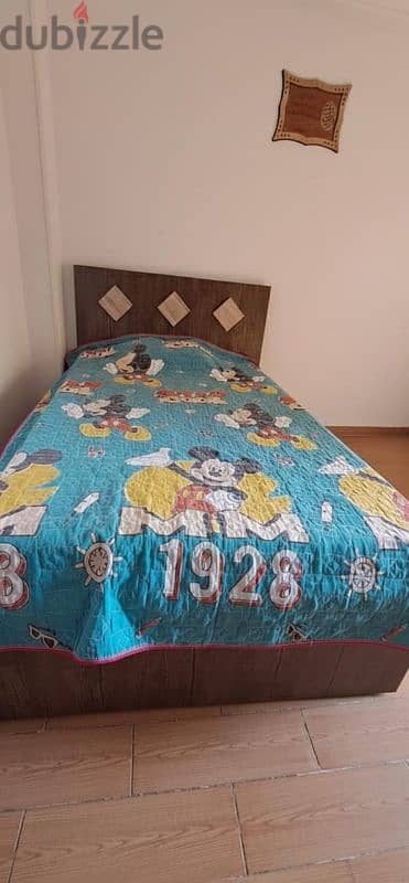 غرفة أطفال أو شبابية كاملة