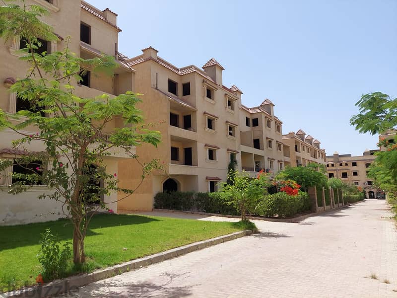 4 Bedrooms 495 sq.M Townhouse for sale 6,500,000 EGP in Lugar, Sheikh Zayed