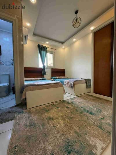 Studio double furnished opportunity in October