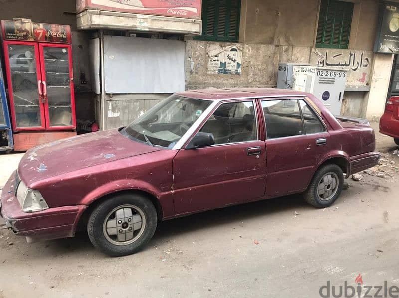 نيسان داتسون 1984