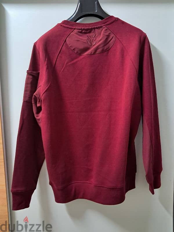 MEN RED CREWNECK 2