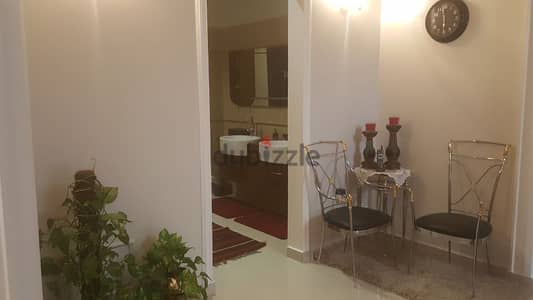 بسعر مغري طقم ٢ كرسي وتربيزة