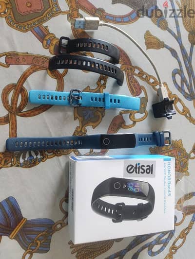 perfect condition honor band 5 smart band + 2 additional straps