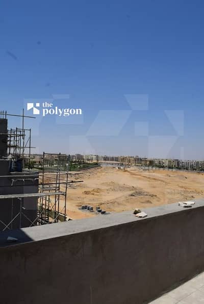 وحدة متشطبة بالدور الرابع وتسليم خلال ٦ شهور