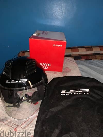 خوذه Ls2 air flow XL مع تقم حمايه ركب و كيعان
