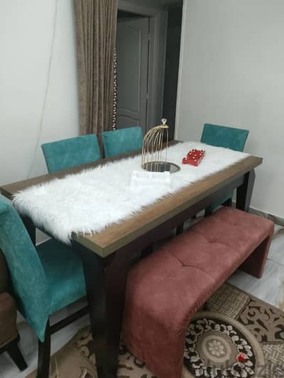 سفرة ٤ كراسي وباكيت