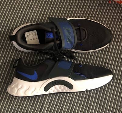 nike  shoes size 42 حذاء نايكي