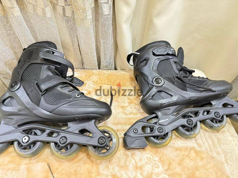 black oxelo skate from decathlon 1