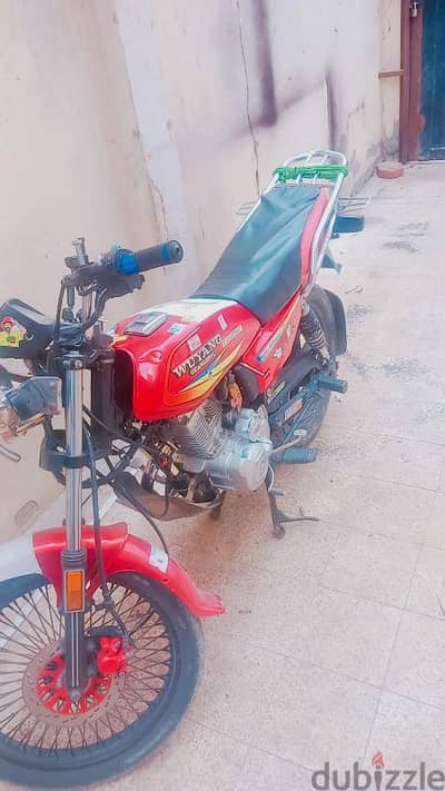 مكنه وينج 200 جواب 2020 مكنه بحالها كويسه كاوتش خلفي جديد وجنط خلفي جد