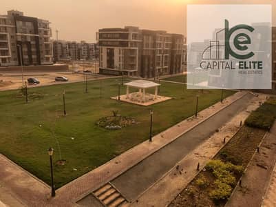 للايجار شقه 140 متر دور متكرر ناصيه بحري فيو جاردن في دار مصر الاندلس المرحله الثانيه علي شارع التسعين الجنوبي