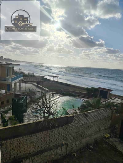 على البحر مباشره دور كبير في فيلا بجوار نادي الظباط العجمي البيطاش شهر العسل الاسكندريه