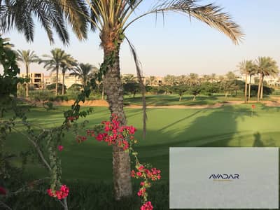 فيلا مستقلة طابق واحد و بدروم للبيع بقطامية ديونز صف اول جولف