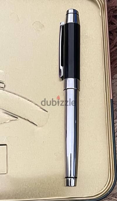 قلم جاف ثقيل فخم للتوقيع مشترى من السعودية