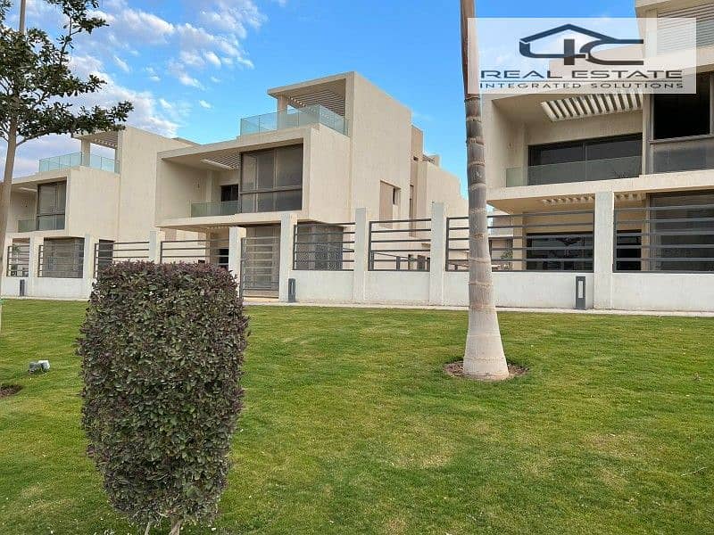 Villa Twin House ready to move 393 bedrooms with living room for sale ...