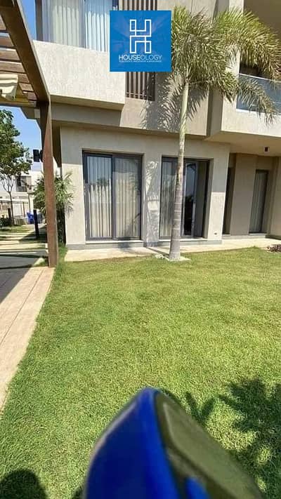 بالتقسيط علي 10 سنين فيلا متشطبه بالكامل برايم لوكيشن بسعر مميز مع بالم هيلز في قلب التجمع الخامس