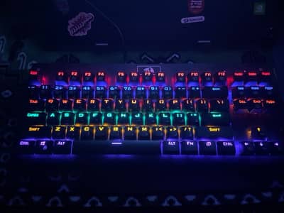 Mechanical Keyboard Dark avenger redragon K568