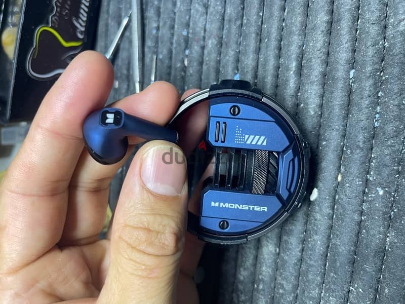 monster xkt10 earbuds 5