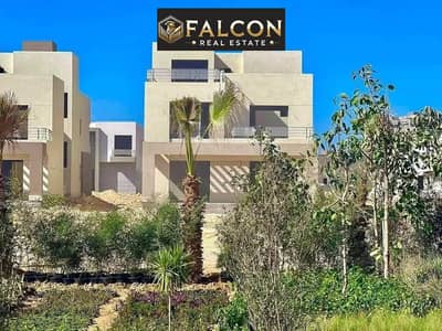 تاون هاوس فيلا كورنر جاهز للمعاينه 235م فيو مفتوح لاندسكيب patio town la vista بجوار mivida & hyde park & mountain view new cairo