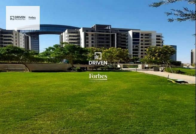 4 Bedrooms 240 sq.M Apartment for sale 20,500,000 EGP in Zed Towers, Sheikh Zayed