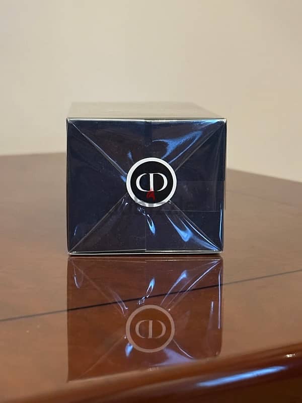 Dior Sauvage perfume 1