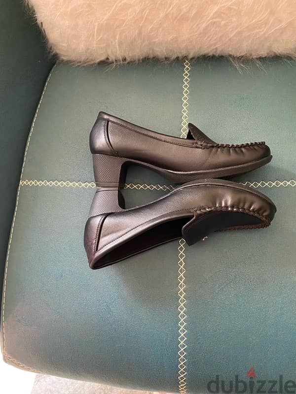 من Shoe Room 2