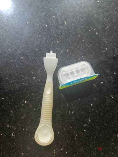 venus extra smooth razor  شفرة فينوس للنساء