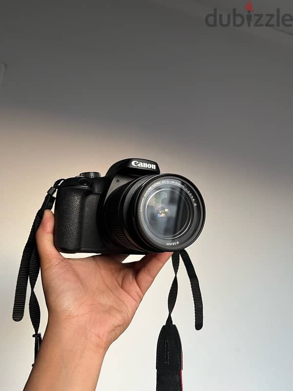 canon EOS4000D 1
