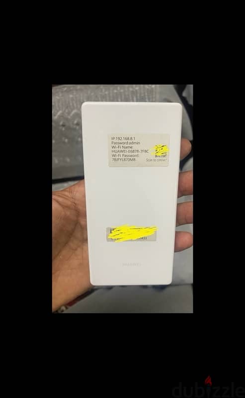 5G Mobile WiFi Pro (E6878-370) 1