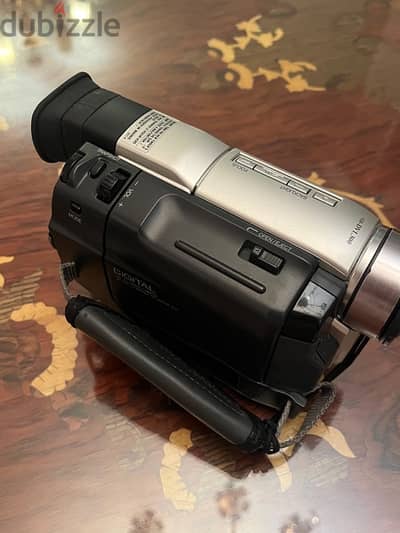 Digital camera