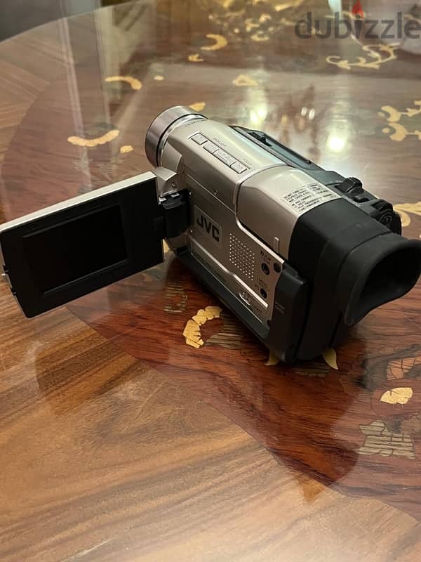 Digital camera 3