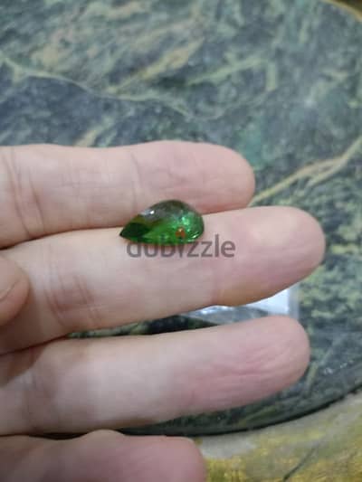 جوهرة الأحجار الكريمة اباتيت Apatit تحف 11 ق اصلي غر معالج ب 3000 جنيه