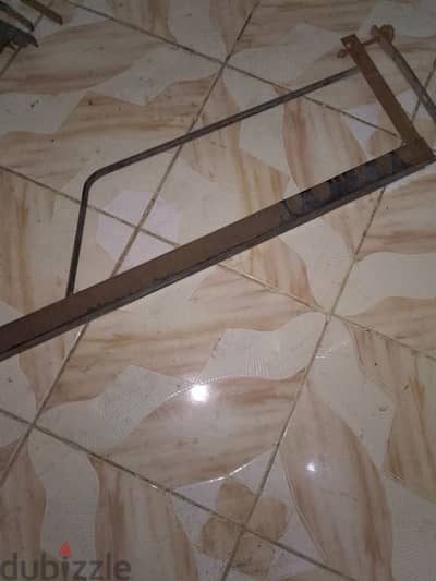 مناشر حديد