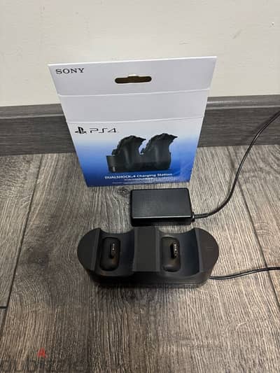 Sony ps4 dual shock charging dock جهاز شحن دراعات العاب