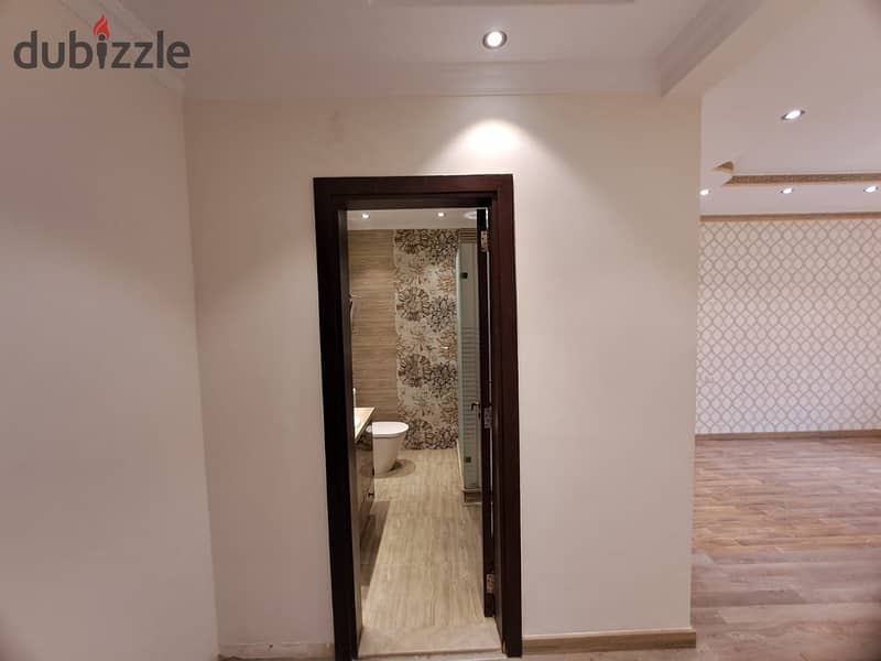 3 Bedrooms 220 sq.M Apartment for sale 10,500,000 EGP in Continental Gardens Compound, Sheikh Zayed
