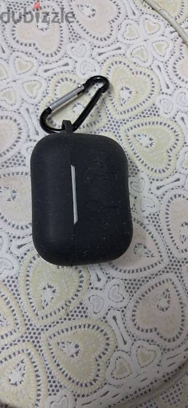 حافظة سماعة ايفون بالجراب