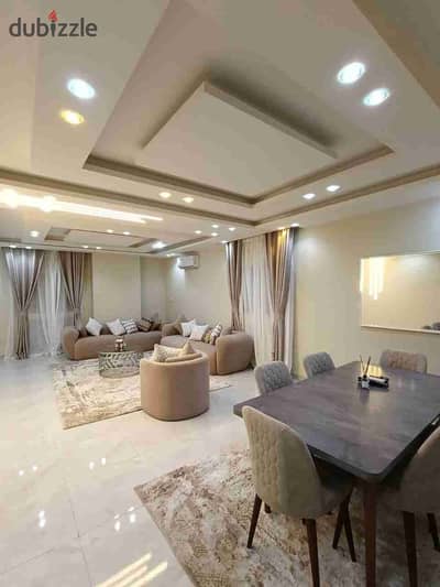 شقة مفروشة للايجار اول سكن الترا سوبر لوكس 200م في مكرم عبيد