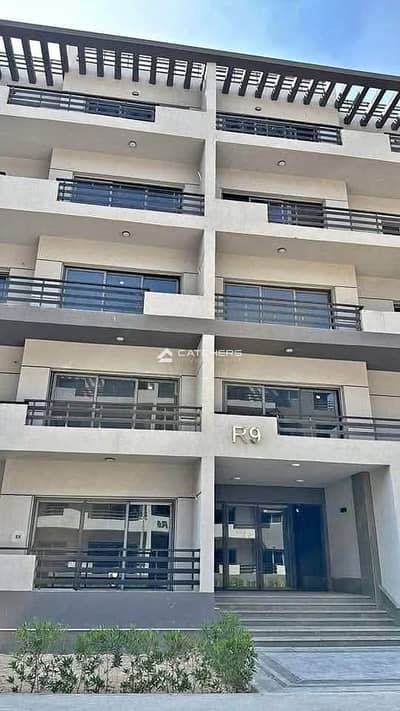 Apartment (ready for immediate occupancy), fully finished, with a 34% discount, for sale in Stoda Compound, Sheraton, next to City Centre Almaza and n