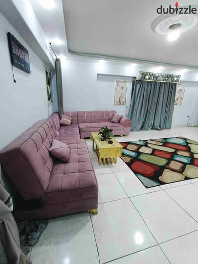 Rooms for rent daily for expatriate youth, families, and households