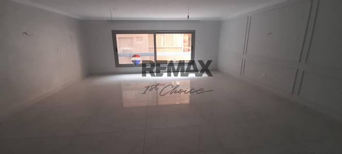 For Sale – Fully Finished Super Lux Apartment