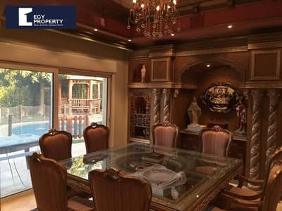 فيلا للبيع بحمام سباحة خاص متشطبة و مفروشة بالكامل استلام فوري في ليك فيو - التجمع الخامس Lake View