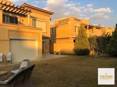 Fully finished twin house ultra super lux finishing in very prime location for sale in Royal meadows Zayed city